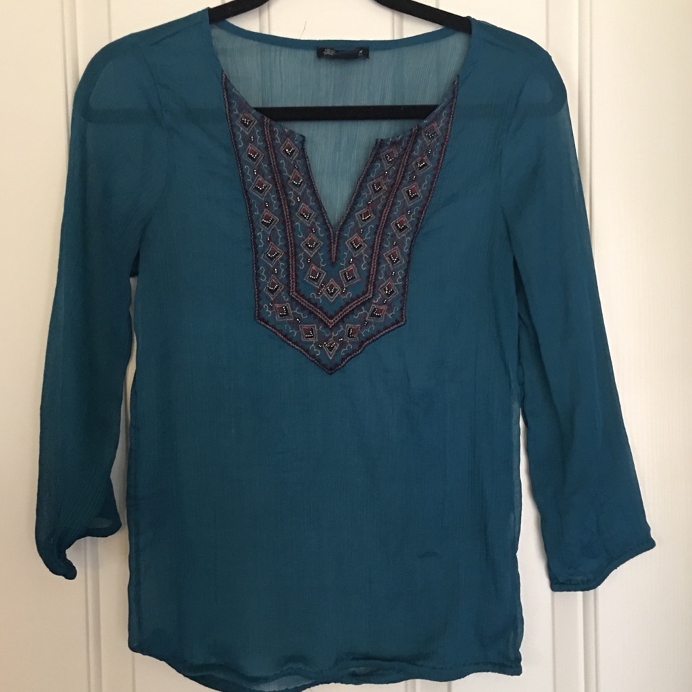 Long sleeves Sheer top